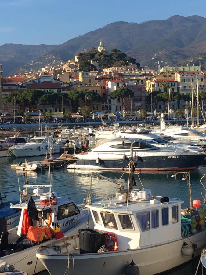 Appartamento ai piedi della Pigna Sanremo Esterno foto